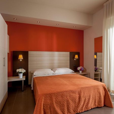 Hotel Aurora Mare Rimini Exterior photo